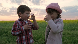 children drinking water